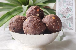Vegan Ragi Laddoos (1 Kg)
