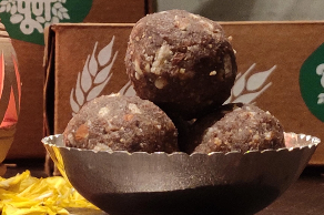Ragi Laddoos With Dates (1 Kg)